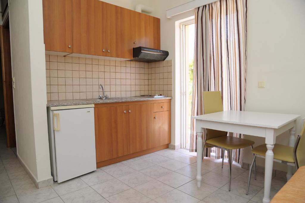 Volanakis Apartments Amoudara  Bilik gambar